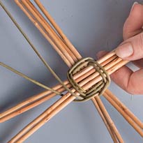 Как плести корзину из лозы Как плести корзину из лозы