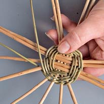 Как плести корзину из лозы Как плести корзину из лозы