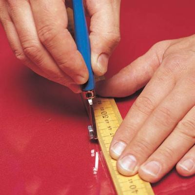 Как резать стекло стеклорезом Как резать стекло стеклорезом