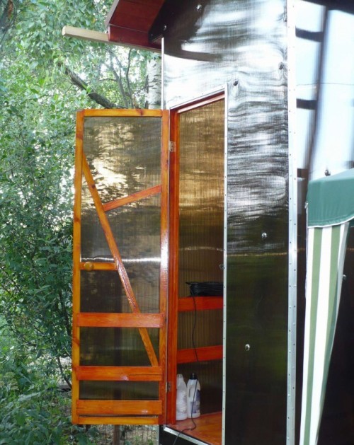 Душ из поликарбоната своими руками Душ из поликарбоната своими руками