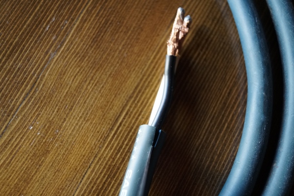 Разделка аудиокабеля SAEC SPC -1000 (установка сплиттеров, Y- коннекторов, banana - коннекторов)